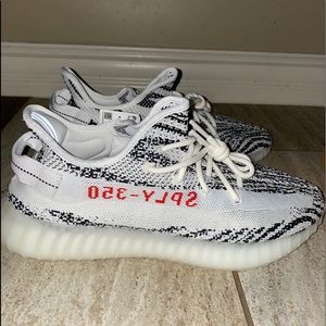ZEBRA YEEZY BOOST 350 V2 NEW WITH TAGS; MENS 12!!!